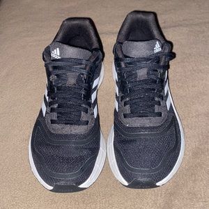 Youth Adidas gyn shoe